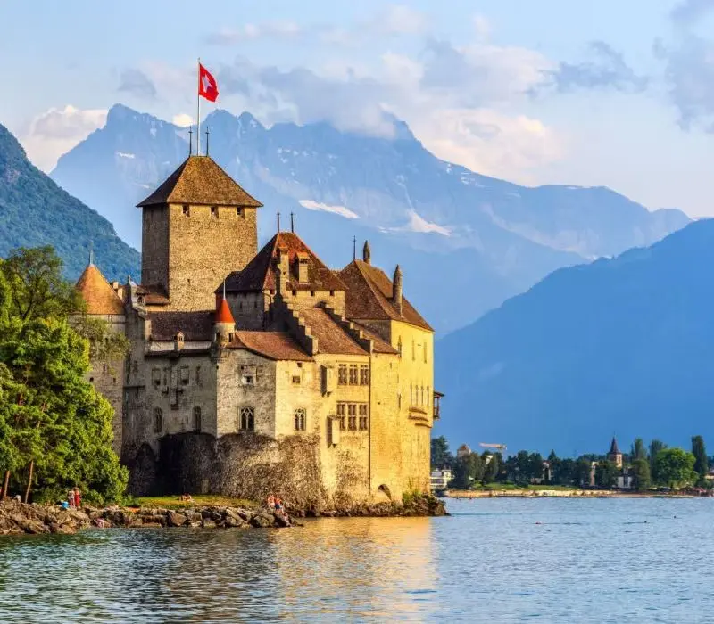 Lâu đài Chillon cổ tích, báu vật lịch sử của Thụy Sĩ