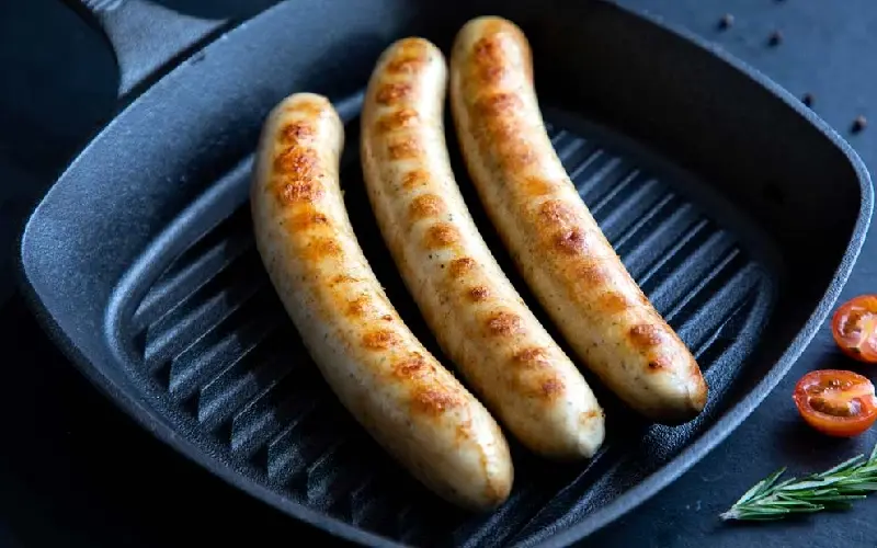 Bratwurst l&agrave; g&igrave;? Kh&aacute;m ph&aacute; m&oacute;n x&uacute;c x&iacute;ch Đức nổi danh to&agrave;n cầu 7