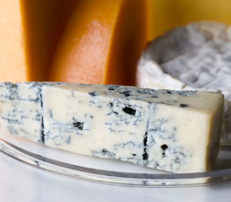 Chinh phục vị gi&aacute;c với Gorgonzola: Ph&ocirc; mai xanh trứ danh của &Yacute; 6