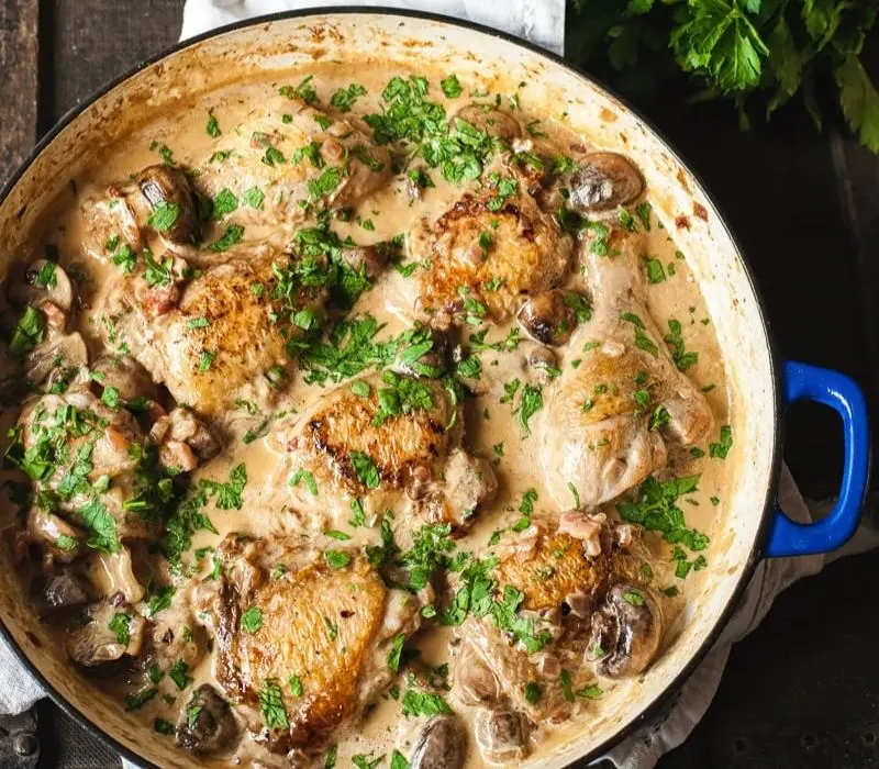 Coq au Vin: M&oacute;n g&agrave; hầm vang đỏ kinh điển nước Ph&aacute;p 7