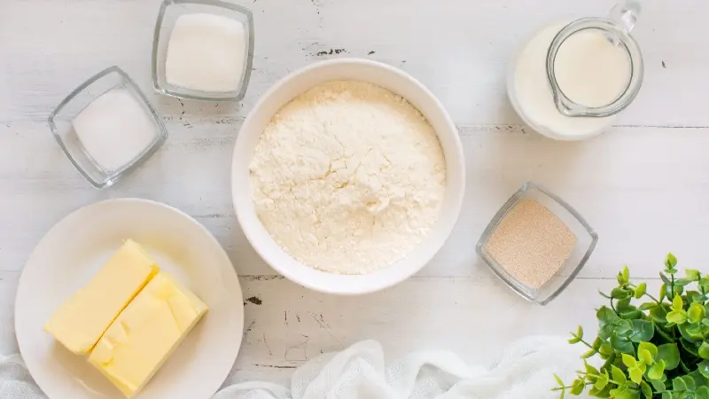 Croissant: Tinh hoa nước Ph&aacute;p trong từng lớp vỏ gi&ograve;n tan 10