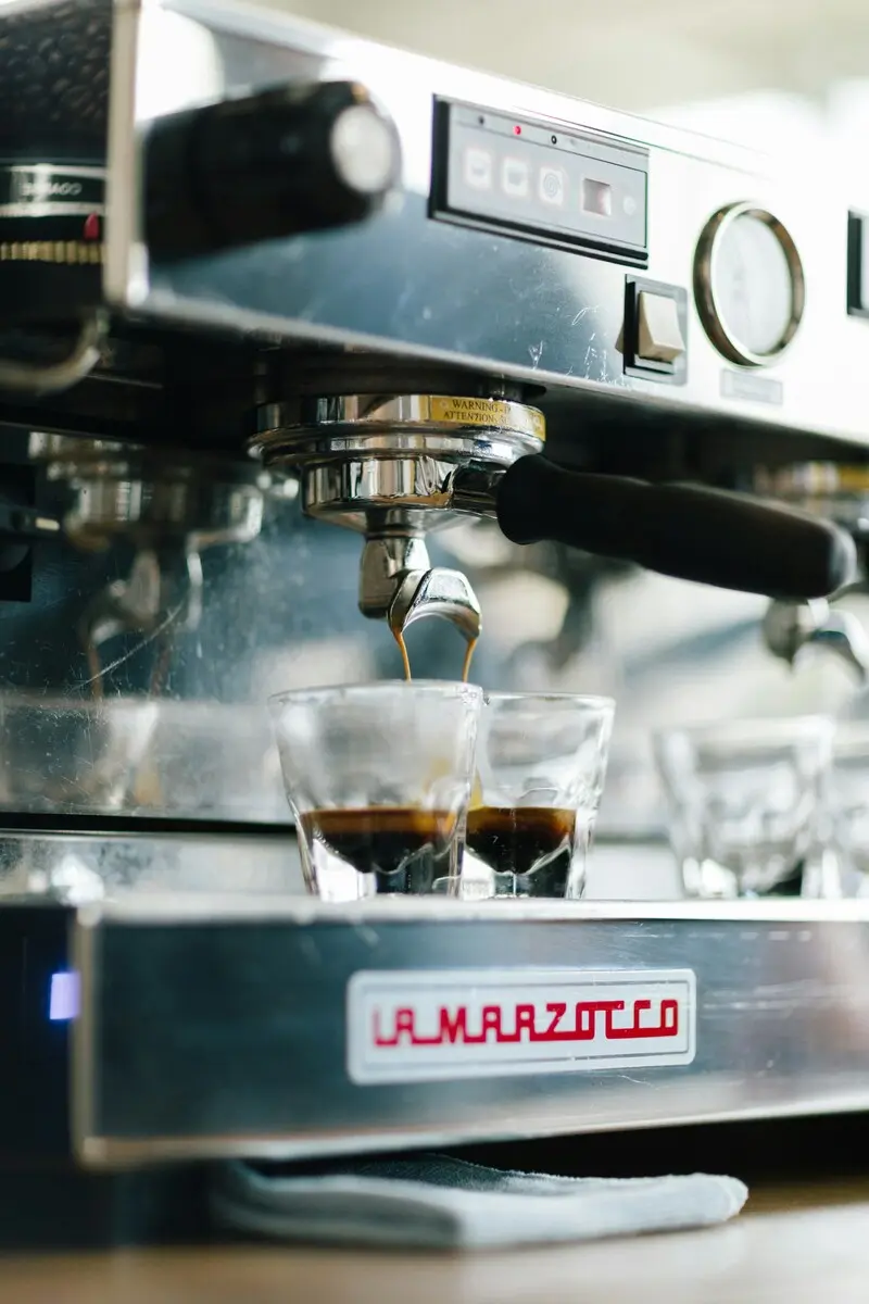 Espresso: Tinh hoa c&agrave; ph&ecirc; &Yacute; chảy trong từng giọt 9