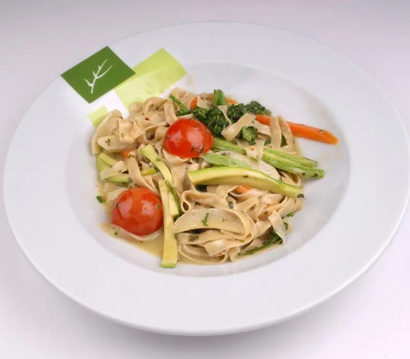 Fettuccine, kh&aacute;m ph&aacute; hương vị tinh tế của m&oacute;n m&igrave; &Yacute; nổi tiếng 10