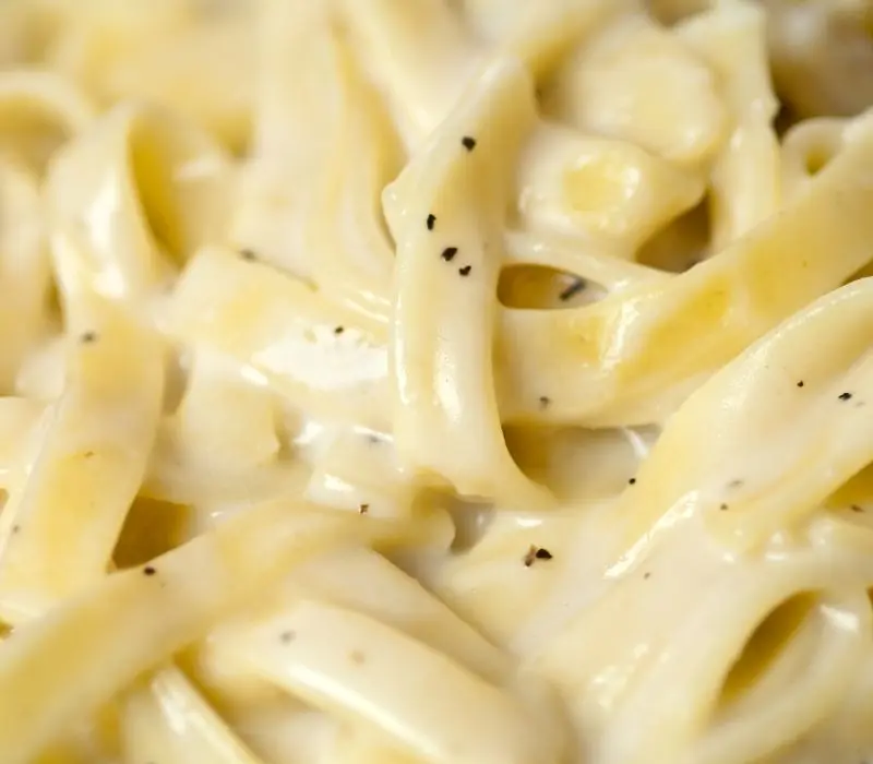 Fettuccine, kh&aacute;m ph&aacute; hương vị tinh tế của m&oacute;n m&igrave; &Yacute; nổi tiếng 3