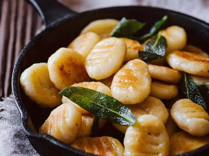 Kh&aacute;m ph&aacute; m&oacute;n gnocchi: Từ nguồn gốc đến c&aacute;ch chế biến chuẩn vị &Yacute; 4