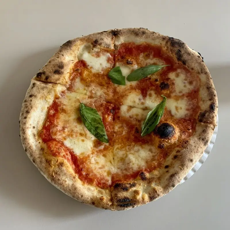 Kh&aacute;m ph&aacute; m&oacute;n Pizza &Yacute;: Đặc điểm v&agrave; c&aacute;c loại pizza 4