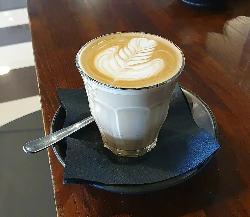 Latte l&agrave; g&igrave;? Nguồn gốc, c&aacute;ch pha, c&aacute;c loại Latte phổ biến 2