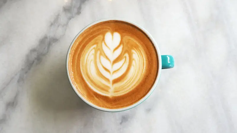 Latte l&agrave; g&igrave;? Nguồn gốc, c&aacute;ch pha, c&aacute;c loại Latte phổ biến 10