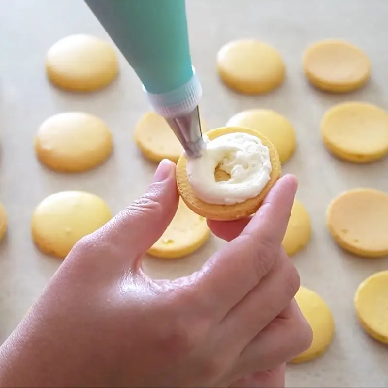 Macaron: Nghệ thuật trong từng chiếc b&aacute;nh nhỏ ngọt ng&agrave;o 10