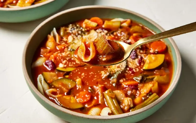 Minestrone là gì? Khám phá món súp rau củ nổi tiếng ở nước Ý 12