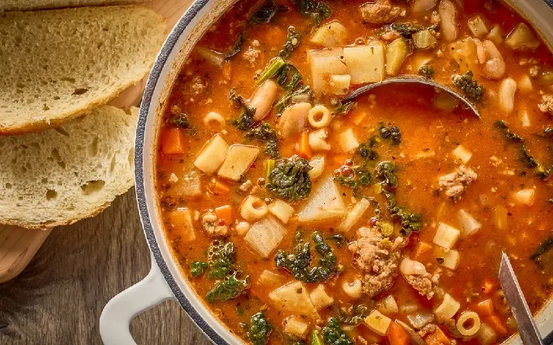 Minestrone là gì? Khám phá món súp rau củ nổi tiếng ở nước Ý 11