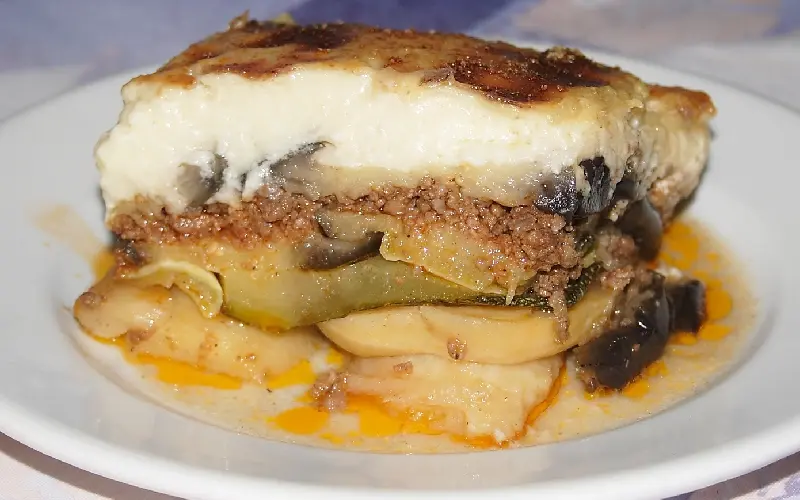 Moussaka: M&oacute;n c&agrave; t&iacute;m nướng kiểu Hy Lạp khiến bạn kh&oacute; cưỡng 3
