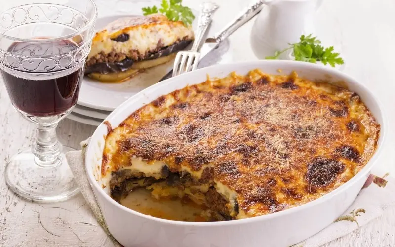 Moussaka: M&oacute;n c&agrave; t&iacute;m nướng kiểu Hy Lạp khiến bạn kh&oacute; cưỡng 10