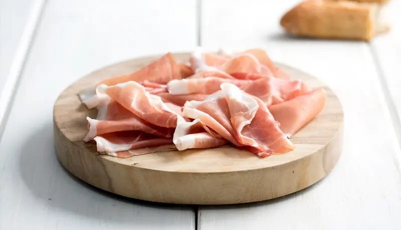 Thưởng thức Prosciutto, tinh hoa thịt muối &Yacute; l&agrave;m say l&ograve;ng thực kh&aacute;ch 3