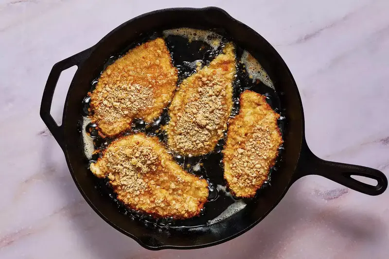 Wiener Schnitzel: Niềm tự h&agrave;o ẩm thực của người Vienna &Aacute;o 8