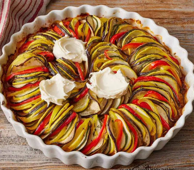 Ratatouille: Từ món hầm nông dân đến biểu tượng ẩm thực Pháp