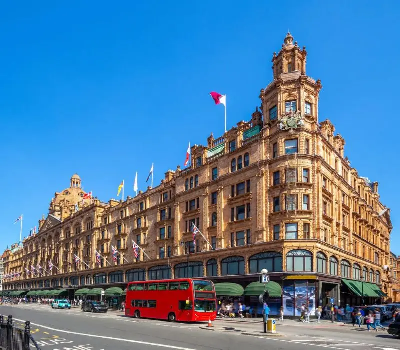 Bách hóa Harrods London thiên đường cho các tín đồ mua sắm ở Anh