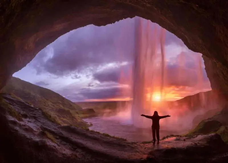 Ấn tượng trước th&aacute;c nước Seljalandsfoss kỳ vĩ, đẹp ngoạn mục 7