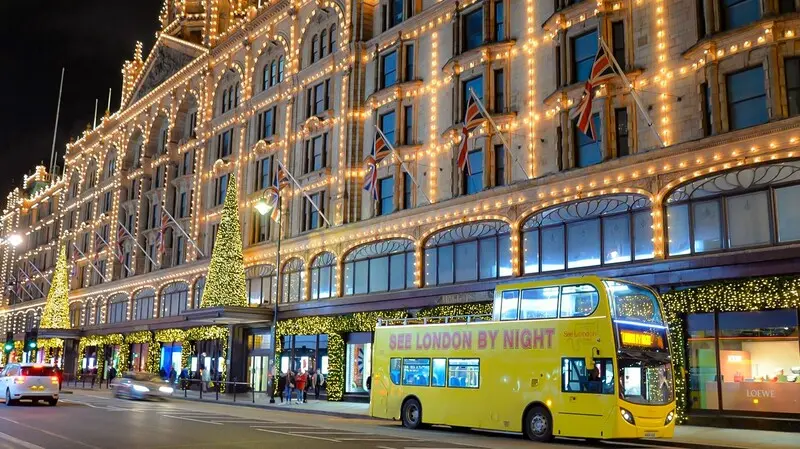 B&aacute;ch h&oacute;a Harrods London thi&ecirc;n đường cho c&aacute;c t&iacute;n đồ mua sắm ở Anh 5