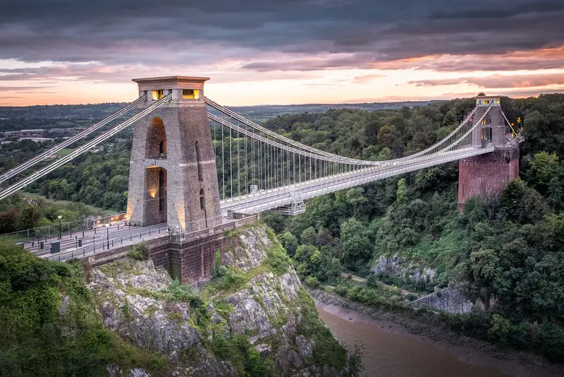 Bristol, th&agrave;nh phố Anh quốc tr&agrave;n đầy tinh thần nghệ thuật 4