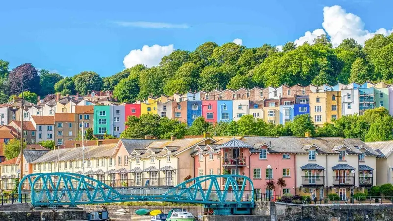 Bristol, th&agrave;nh phố Anh quốc tr&agrave;n đầy tinh thần nghệ thuật 2