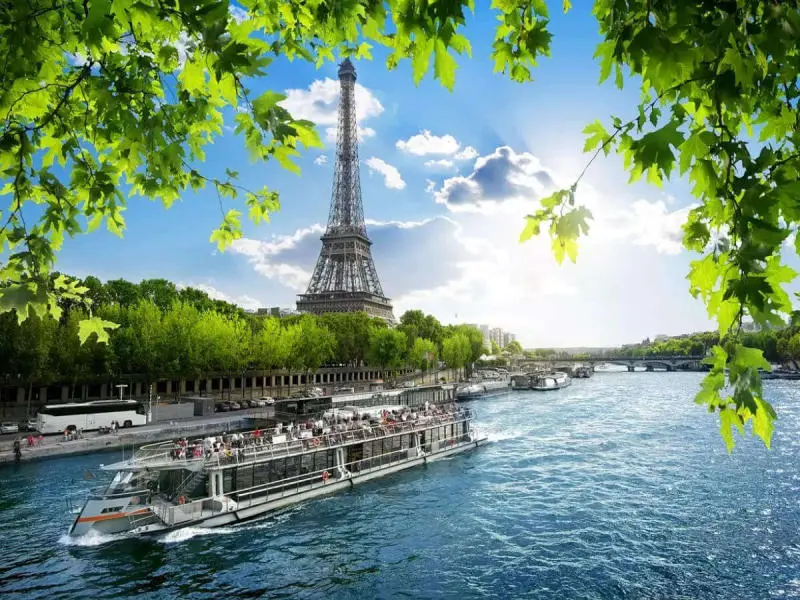Cẩm nang du lịch Paris với 7 trải nghiệm lãng mạn và thơ mộng 6