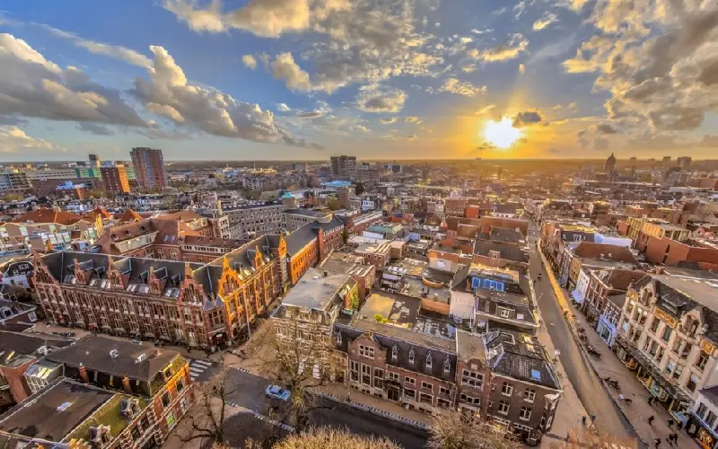Cảm nhận n&eacute;t đẹp văn h&oacute;a v&agrave; lịch sử của th&agrave;nh phố Groningen 2