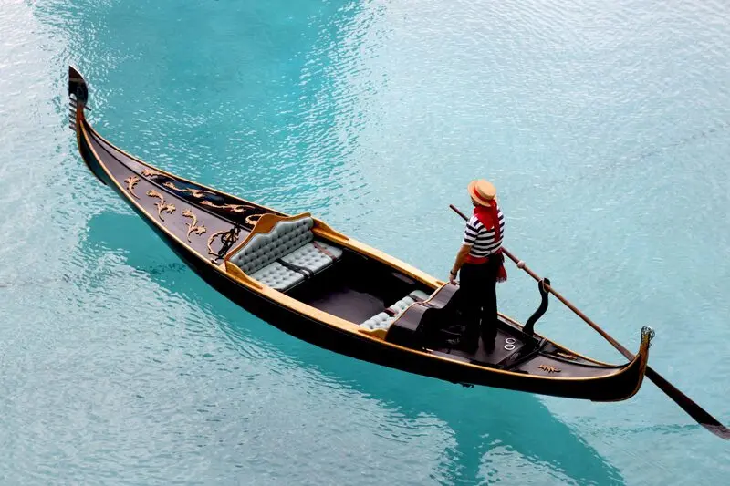Chiếc thuyền Gondolas &ldquo;quốc d&acirc;n&rdquo; tại th&agrave;nh phố nổi Venice 5