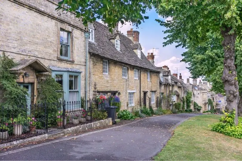 C&oacute; một Cotswolds thanh b&igrave;nh giữa l&ograve;ng Anh Quốc 5