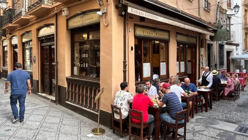 C&oacute; một Granada đầy chất thơ ngay giữa l&ograve;ng T&acirc;y Ban Nha 11