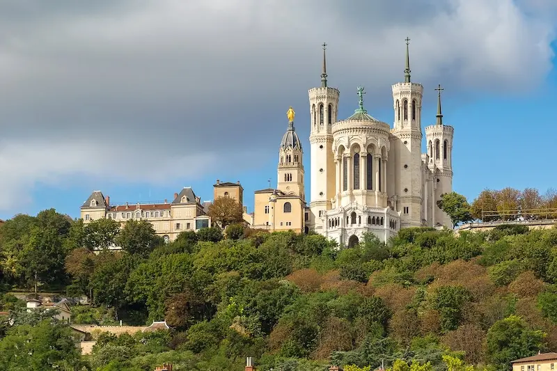 C&oacute; một Lyon in đậm dấm ấn thời đại với kiến tr&uacute;c đặc sắc 5