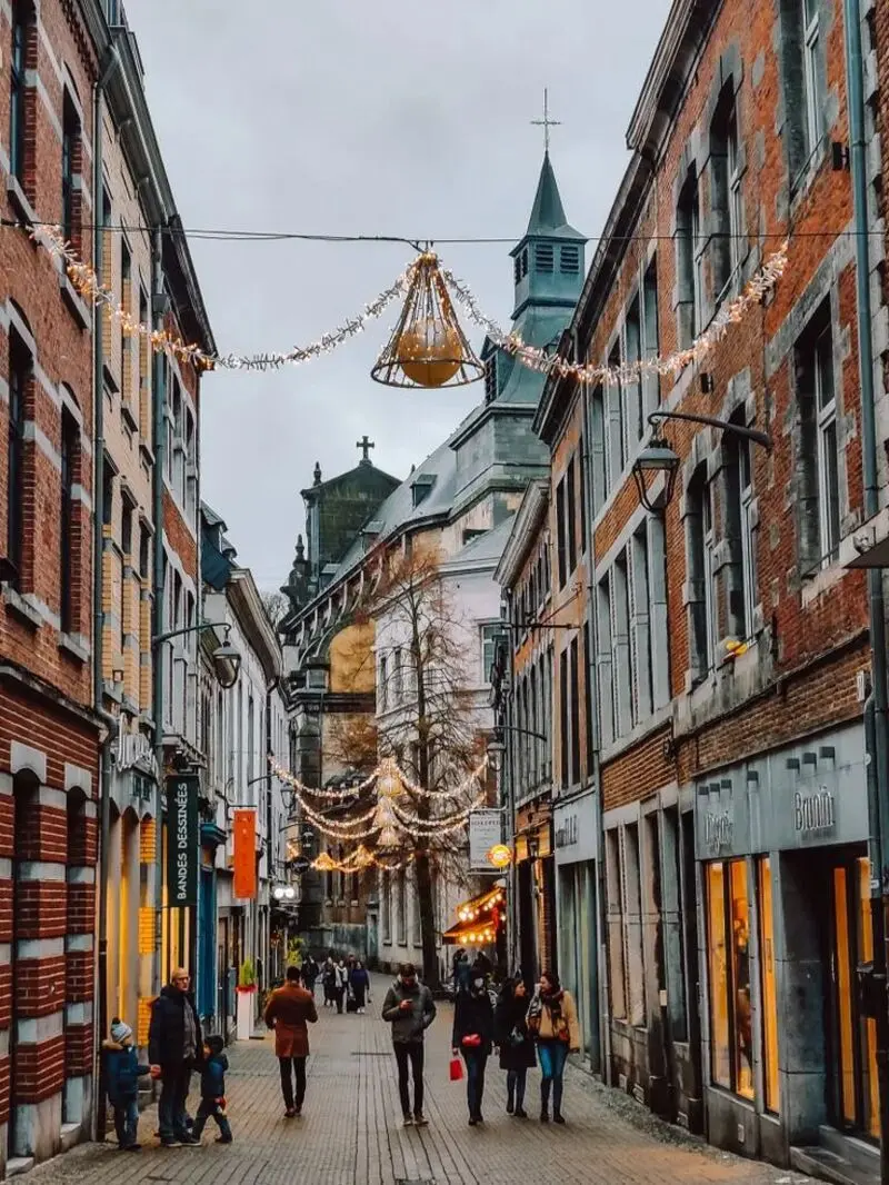 Dạo bước ở th&agrave;nh phố Namur: Vi&ecirc;n ngọc v&ugrave;ng Wallonia nước Bỉ 14