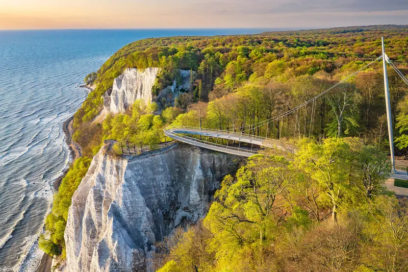 Đảo R&uuml;gen lớn nhất nước Đức v&agrave; h&agrave;nh tr&igrave;nh tuyệt đẹp b&ecirc;n bờ Baltic 3