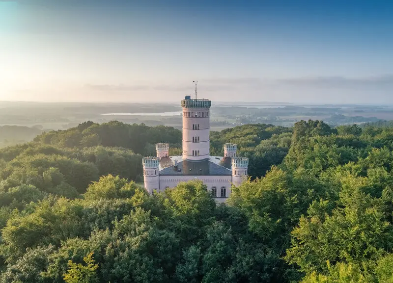 Đảo R&uuml;gen lớn nhất nước Đức v&agrave; h&agrave;nh tr&igrave;nh tuyệt đẹp b&ecirc;n bờ Baltic 8