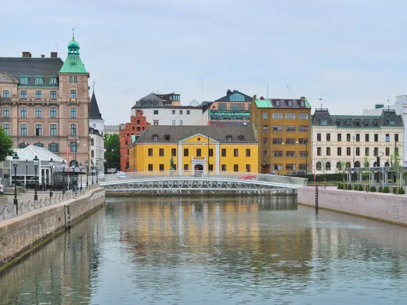 Đến Malmo kh&aacute;m ph&aacute; vi&ecirc;n ngọc qu&yacute; của Thụy Điển 4