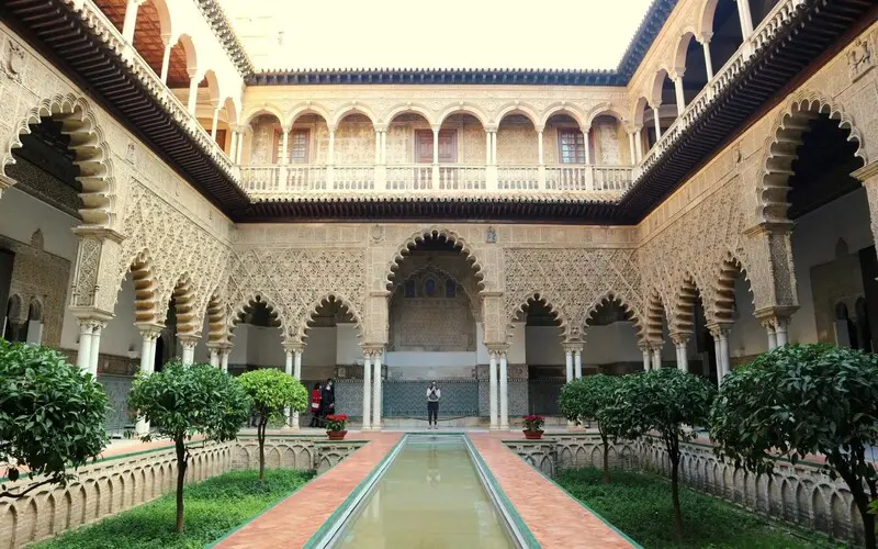 Đến Seville kh&aacute;m ph&aacute; 10 địa điểm tham quan th&uacute; vị, độc đ&aacute;o 3