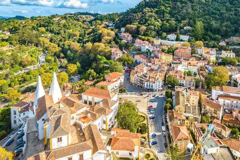 Đi t&igrave;m thị trấn kiến tr&uacute;c Sintra nơi bờ biển Bồ Đ&agrave;o Nha 2