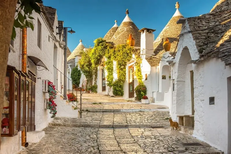 Du lịch Alberobello nước &Yacute;, nơi c&oacute; những t&ograve;a nh&agrave; trullo tuyệt đẹp 6