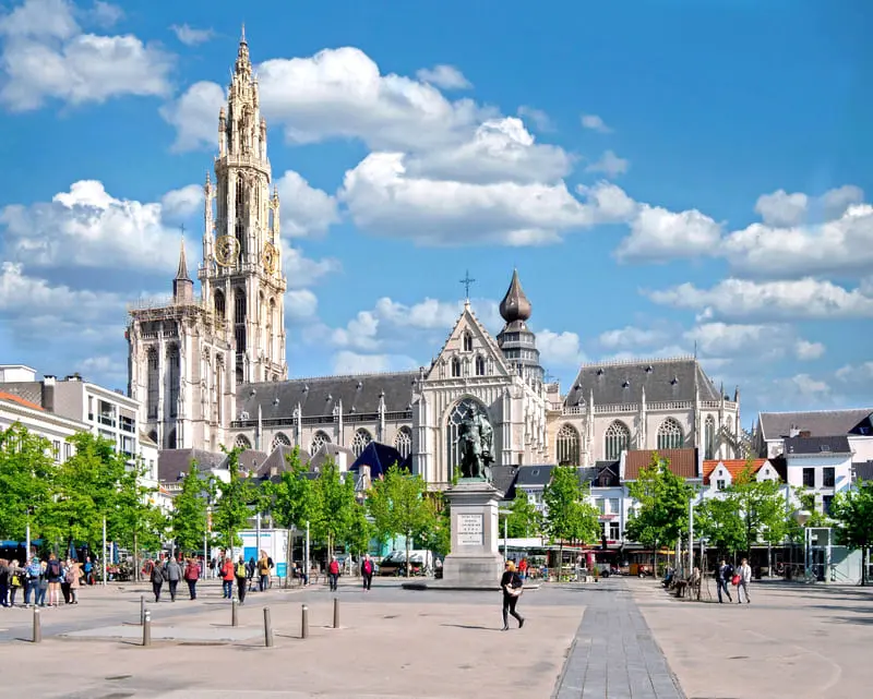 Du lịch Antwerp, vi&ecirc;n kim cương lấp l&aacute;nh giữa l&ograve;ng nước Bỉ 5