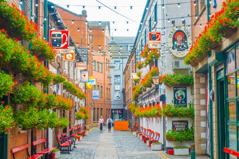 Du lịch Bắc Ireland: Cẩm nang kh&aacute;m ph&aacute; v&ugrave;ng đất cổ t&iacute;ch đầy ấn tượng 6