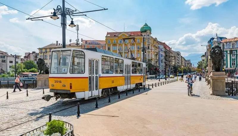 Du lịch Bulgaria, t&igrave;m về bức tranh một tho&aacute;ng hồng hoa 7