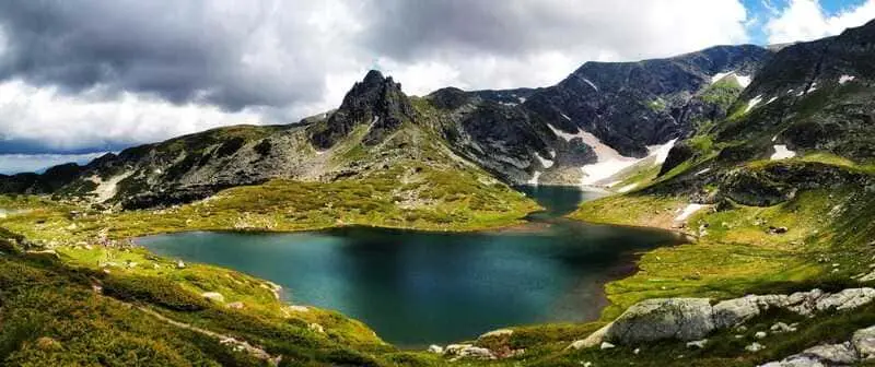 Du lịch Bulgaria, t&igrave;m về bức tranh một tho&aacute;ng hồng hoa 2