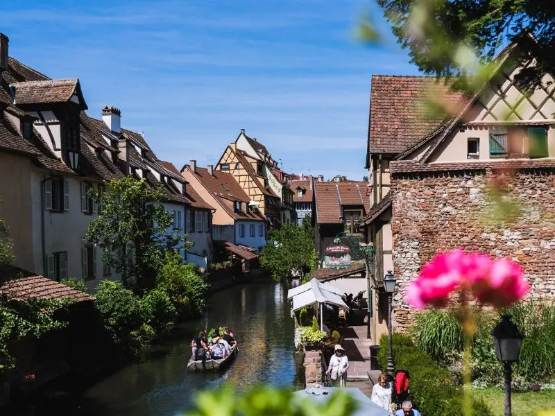 Du lịch Colmar, kh&aacute;m ph&aacute; kỳ quan cổ t&iacute;ch giữa l&ograve;ng nước Ph&aacute;p 4