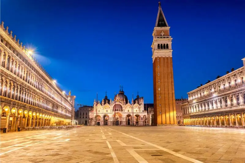 Du lịch đến th&agrave;nh phố Venice: Nơi t&igrave;nh y&ecirc;u bắt đầu 8