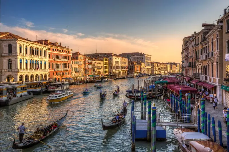 Du lịch đến th&agrave;nh phố Venice: Nơi t&igrave;nh y&ecirc;u bắt đầu 6