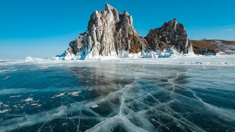 Du lịch hồ Baikal, kh&aacute;m ph&aacute; vi&ecirc;n ngọc xanh của Siberia 4