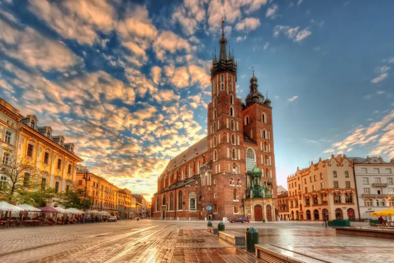 Du lịch Krak&oacute;w v&agrave; những trải nghiệm c&oacute; một kh&ocirc;ng hai 2