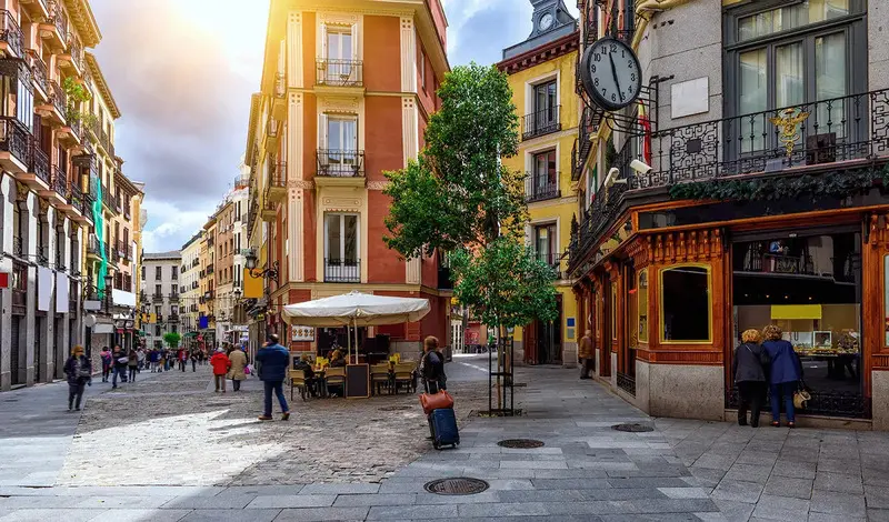 Du lịch Madrid, T&acirc;y Ban Nha: Tr&aacute;i tim của lịch sử v&agrave; nghệ thuật 3