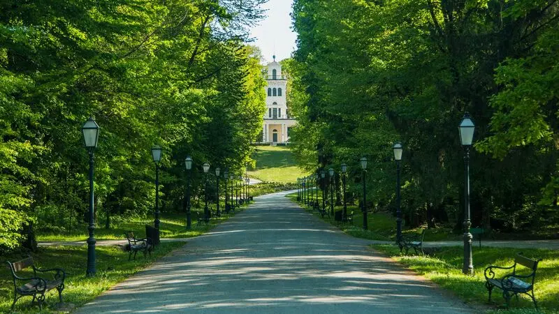 Du lịch Zagreb kh&aacute;m ph&aacute; tr&aacute;i tim cổ k&iacute;nh của Croatia 10