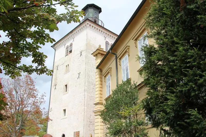 Du lịch Zagreb kh&aacute;m ph&aacute; tr&aacute;i tim cổ k&iacute;nh của Croatia 11
